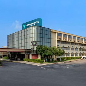 Clarion Hotel Broken Arrow - Tulsa