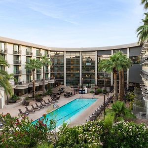 Embassy Suites By Hilton Phoenix Biltmore